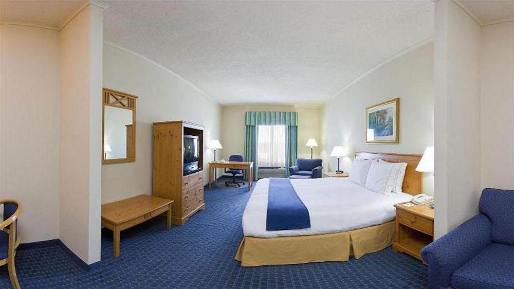 Holiday Inn Express Breezewood By Ihg Exterior foto