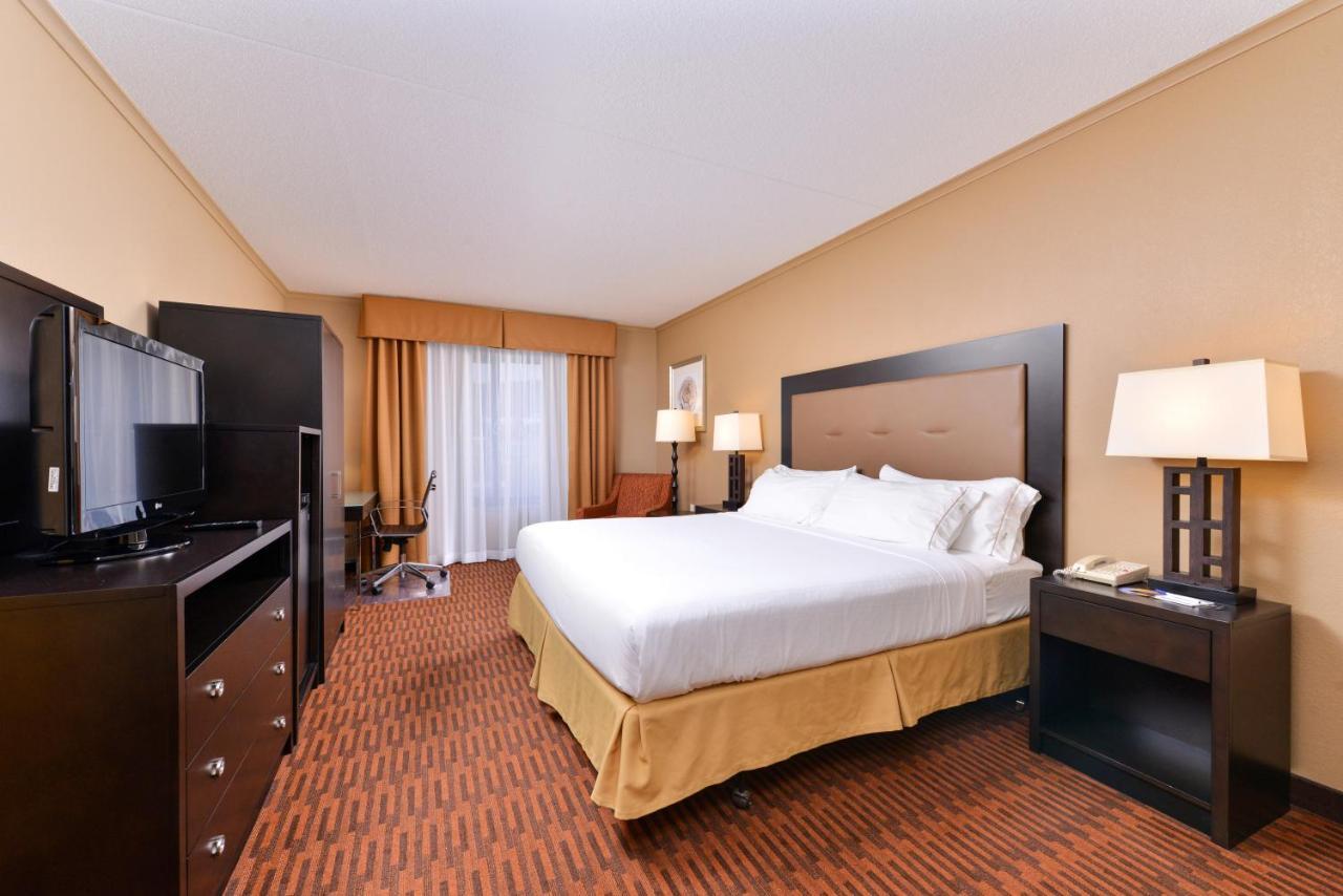 Holiday Inn Express Breezewood By Ihg Exterior foto