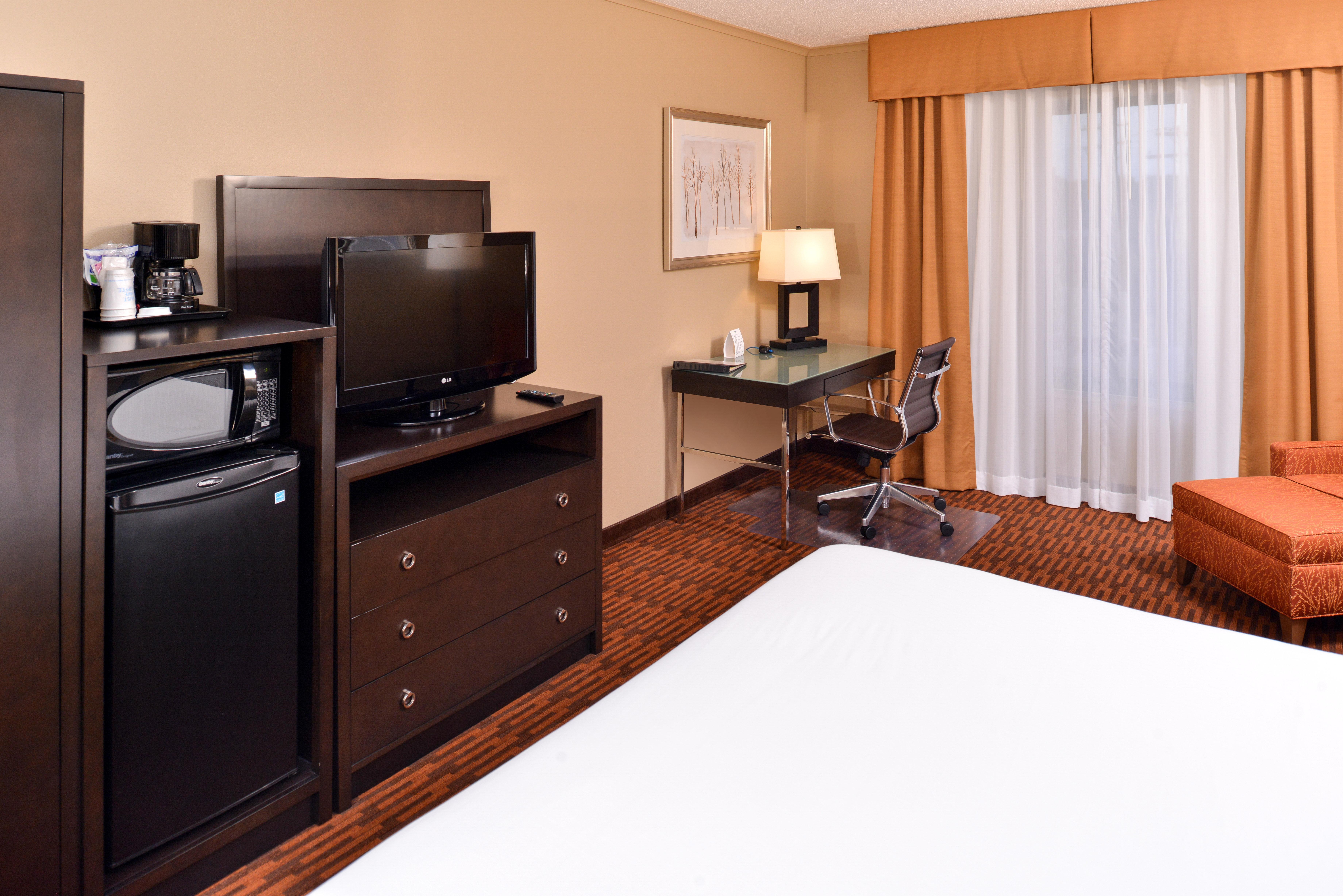 Holiday Inn Express Breezewood By Ihg Exterior foto
