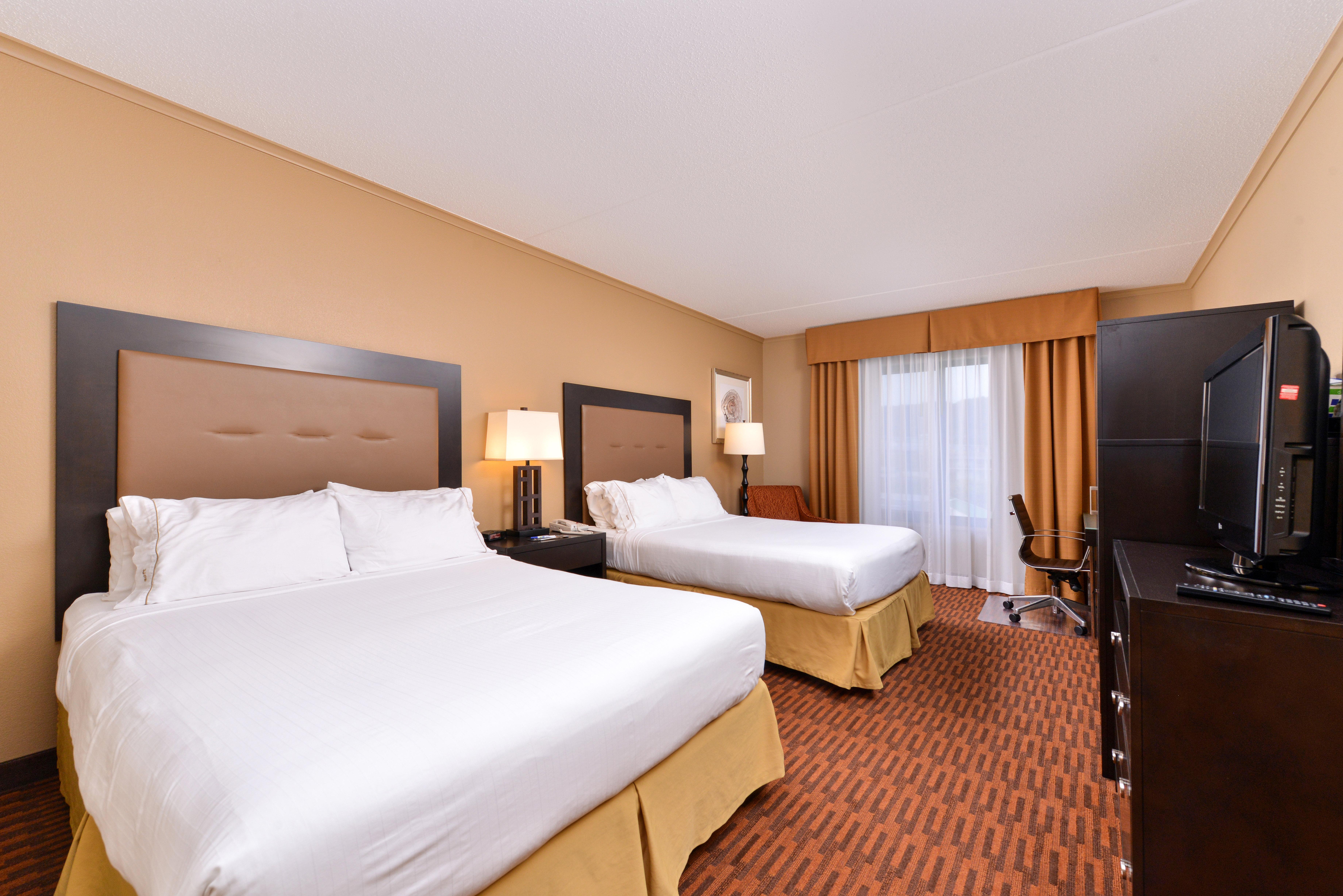 Holiday Inn Express Breezewood By Ihg Exterior foto